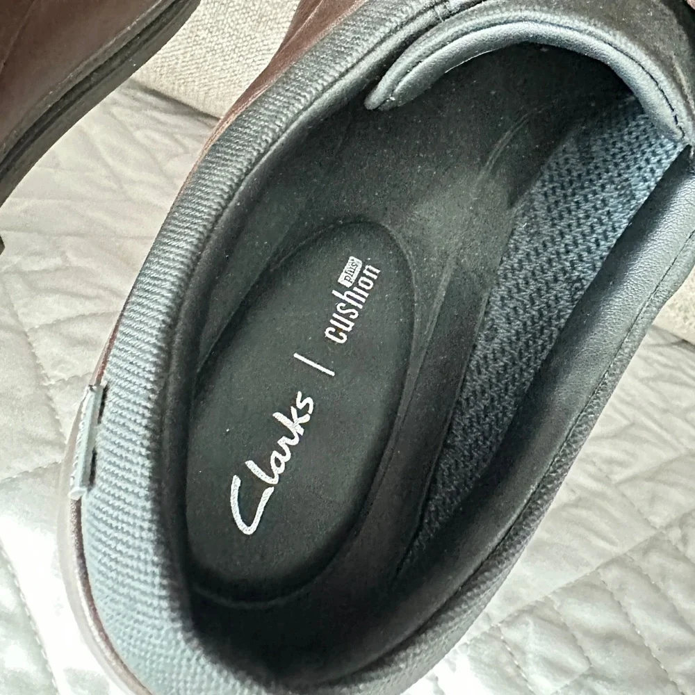 EUC Men’s Clarks Brown Dress Shoes - sz 9 - Picture 7 of 7